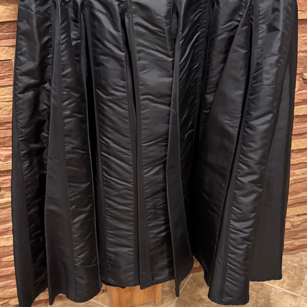 Chic Black A-Line Women's Skirt - Picture 4 of 8